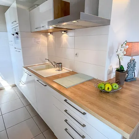 T2 Avec Terrasse A Cyprien - Plage, Piscine Et Parking - Fr-1-753-23 * Saint-Cyprien (Pyrenees-Orientales)